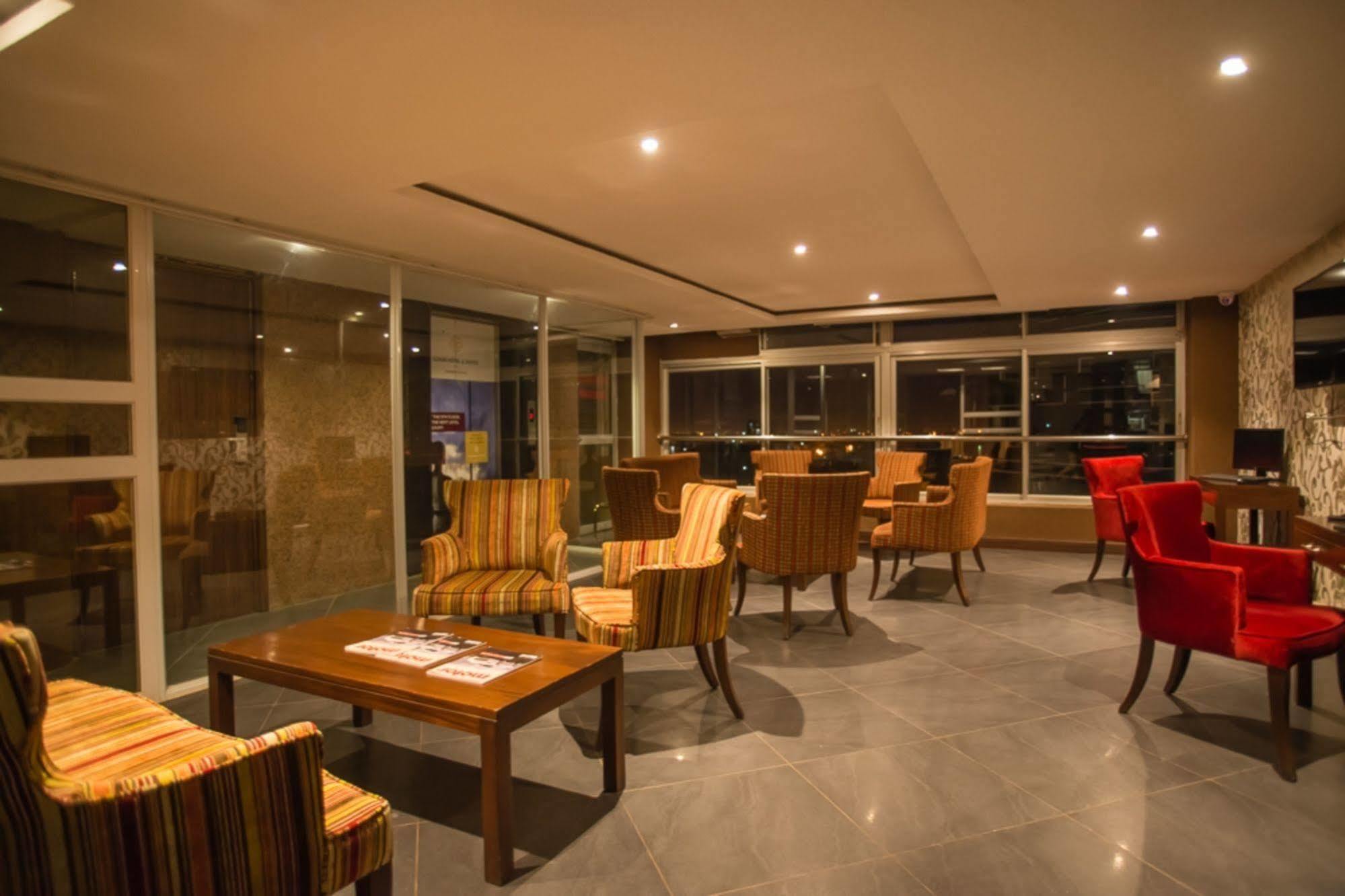 Diamond Plaza Apartments Nairobi Bagian luar foto